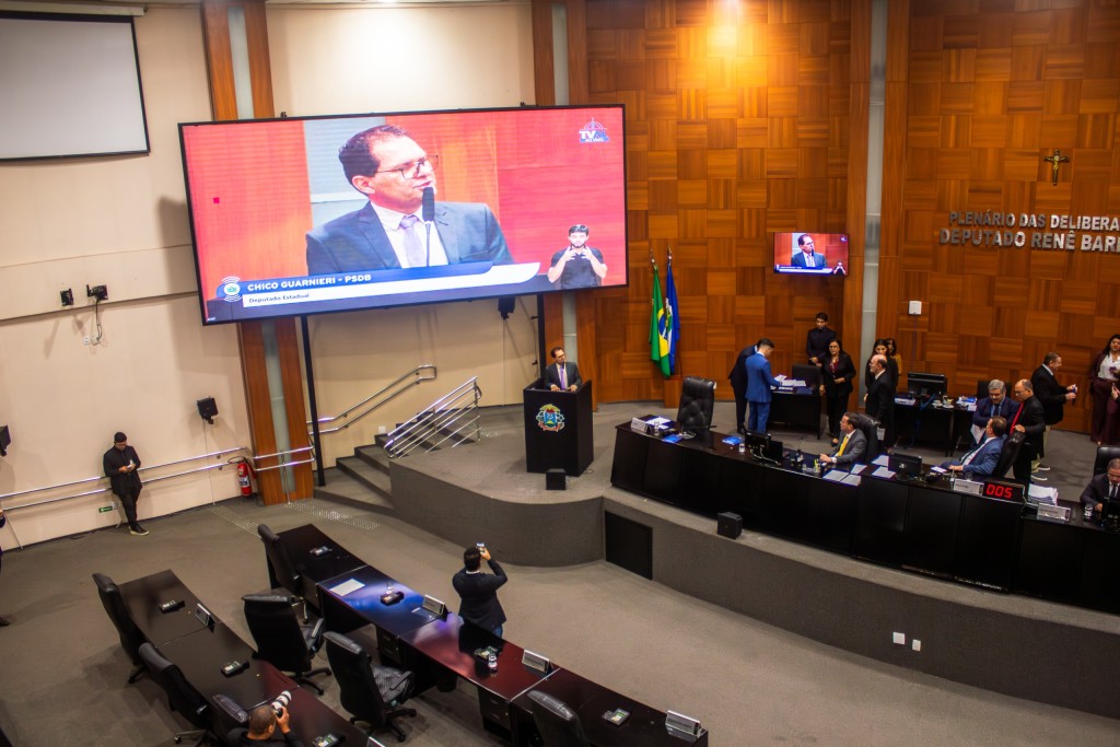 ALMT aprova projeto de Chico Guarnieri para proteção de crianças e adolescentes vítimas e testemunhas de violência