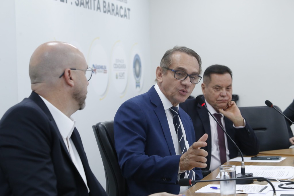 CPI da Saúde avança e convoca novos auditores da CGE após revelações sobre contratos da SES