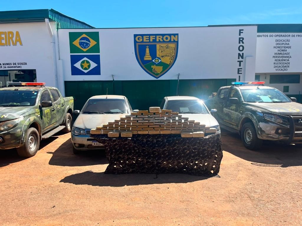 Gefron causa prejuízo de R$ 530 mil às facções criminosas com apreensão de quatro veículos e 67 quilos de drogas